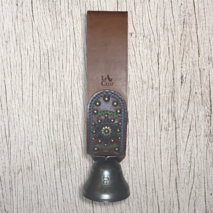 Campana Devouassoud – Chamonix n.2 con collare decorato con stella