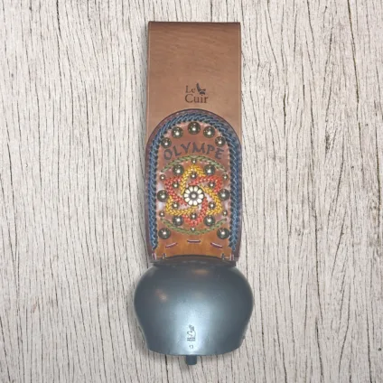 Campana Varrone Premana n.13 con collare decorato con fiore