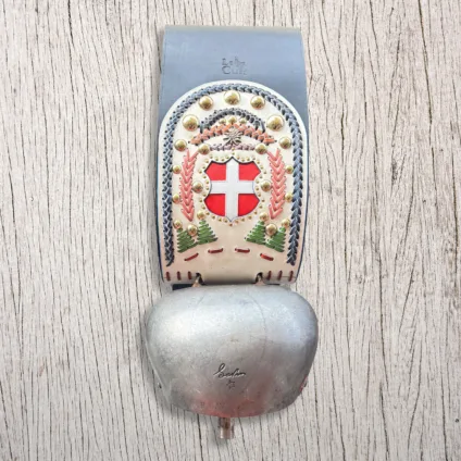 Campana Savin con collare in cuoio decorato
